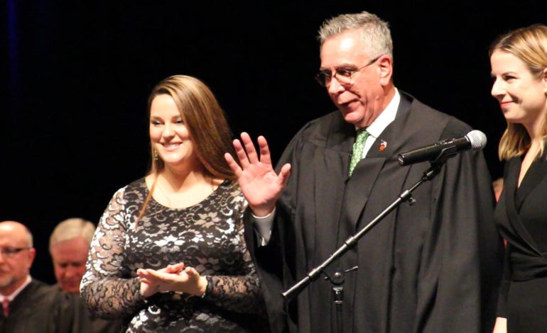 Gene Hunt takes oath of office as Dearborn District Court judge