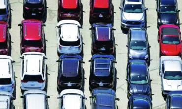 Auto industry losing steam as vehicle sales for April decline