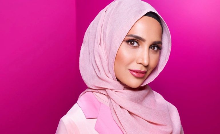 Amena Khan loses her L’Oreal gig after 2014 tweet calling Israel a “child killers” unearthed