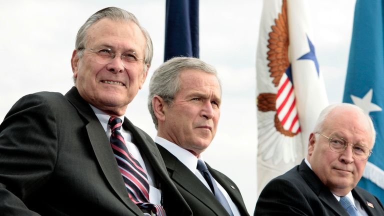 Rumsfeld (L), with George W Bush (C) and Vice President Dick Cheney in 2006