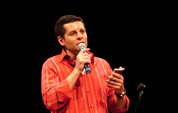 Arab comedians wow Ann Arbor crowd