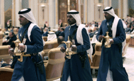 Arab leaders re-launch Mideast peace plan