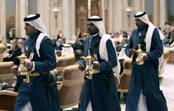 Arab leaders re-launch Mideast peace plan