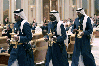 Arab leaders re-launch Mideast peace plan