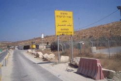 Roadblocks cripple West Bank economy