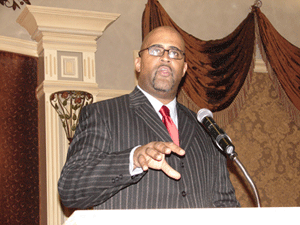 Detroit Mayor, police chief speak at chamber event