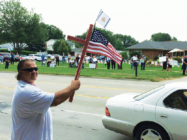 Sterling Heights mosque controversy spills across Chaldean and Muslim communities