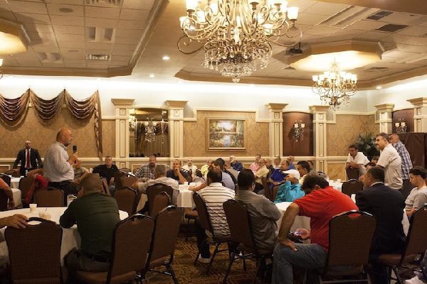 Detroit gas station owners to join organization to safeguard interests