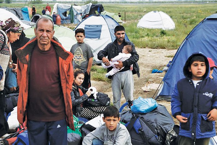 France to accept 400 refugees per month from Greece