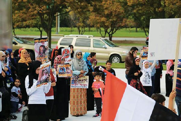 Local Yemenis protest Saudi-led strikes: “Saudi is ISIS”