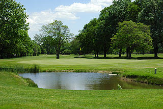 Dearborn Heights City Council votes to buy golf course