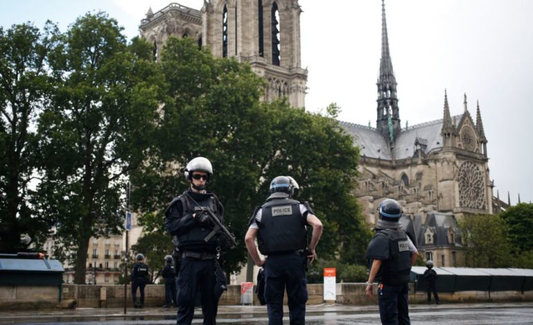 French counter-terrorism unit investigates attack on Notre Dame