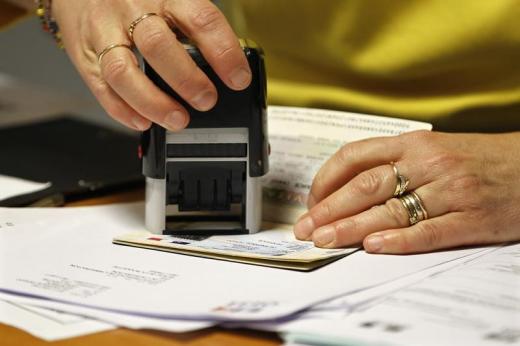 U.S. will not issue some visas in four nations in deportation crackdown