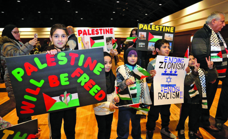 Arab Americans rally in Dearborn for Jerusalem, against Trump