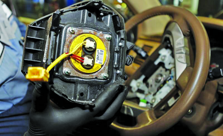 Ford urges 2,900 pickup owners to stop driving after new airbag death