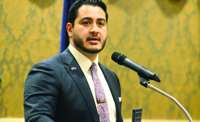 Democratic gubernatorial candidate Abdul El-Sayed urges Americans to protect Constitution at Dearborn fundraising dinner