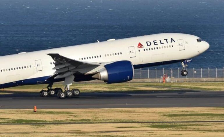 Delta Airlines to resume selling the middle seats May 1